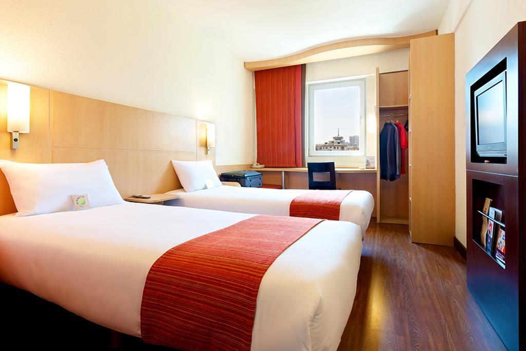 Ibis Chuzhou 1912 Hotel Екстериор снимка