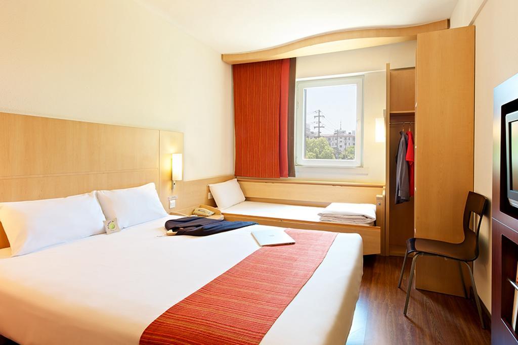 Ibis Chuzhou 1912 Hotel Екстериор снимка