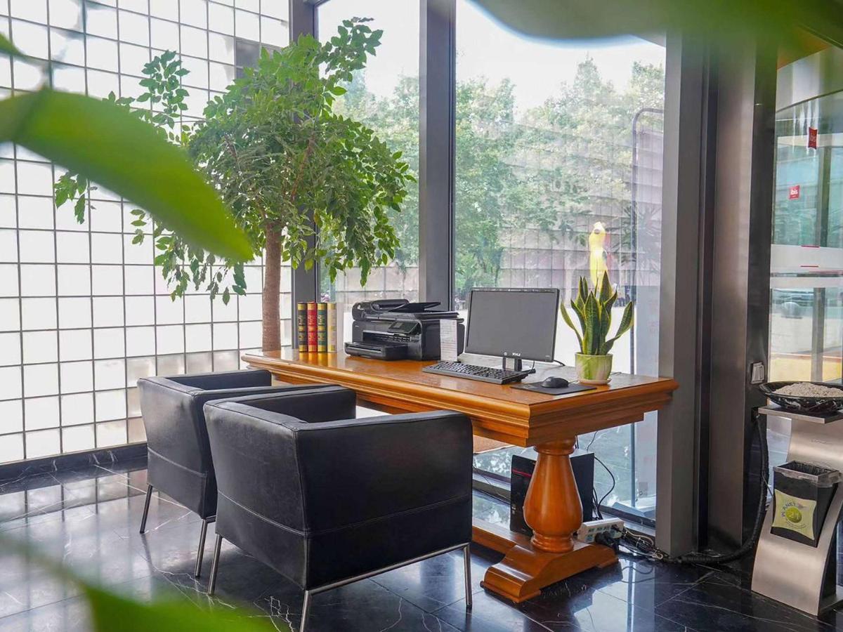 Ibis Chuzhou 1912 Hotel Екстериор снимка